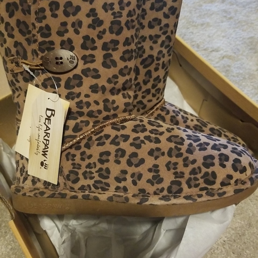 SOLD - Bearpaw cheetah bootie